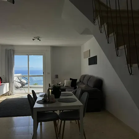 Ocean View M&r Semesterbostad *